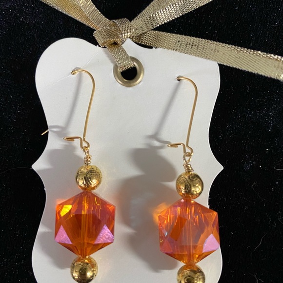 ꨄ 𝑅𝑜𝑚𝑎𝑛𝑡𝑖𝑐 𝐺𝑙𝑎𝑠𝑠 𝐸𝑎𝑟𝑟𝑖𝑛𝑔𝑠 ꨄ - Picture 3 of 4